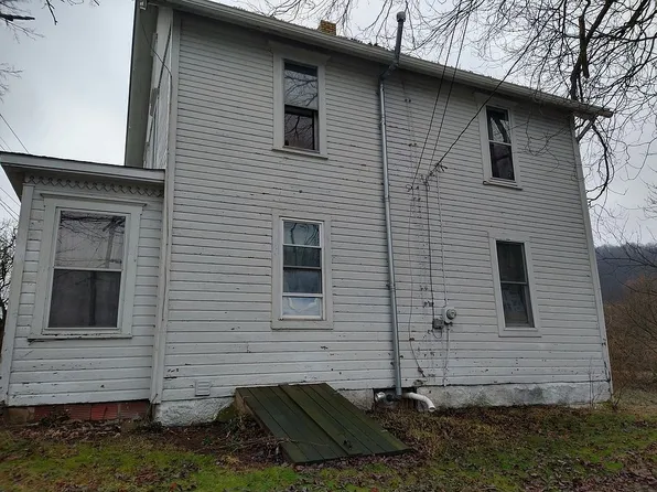 2391 Dora Timblin Rd, Punxsutawney, PA 15767