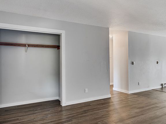 5th image of 1112 10th Ave N APT 7