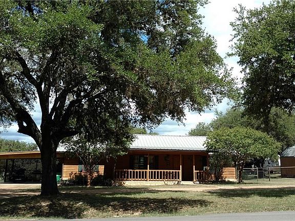 3rd image of 307 Liveoak Dr