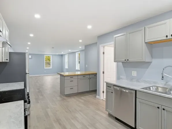 25 Bourne St #A, Three Rivers, MA 01080
