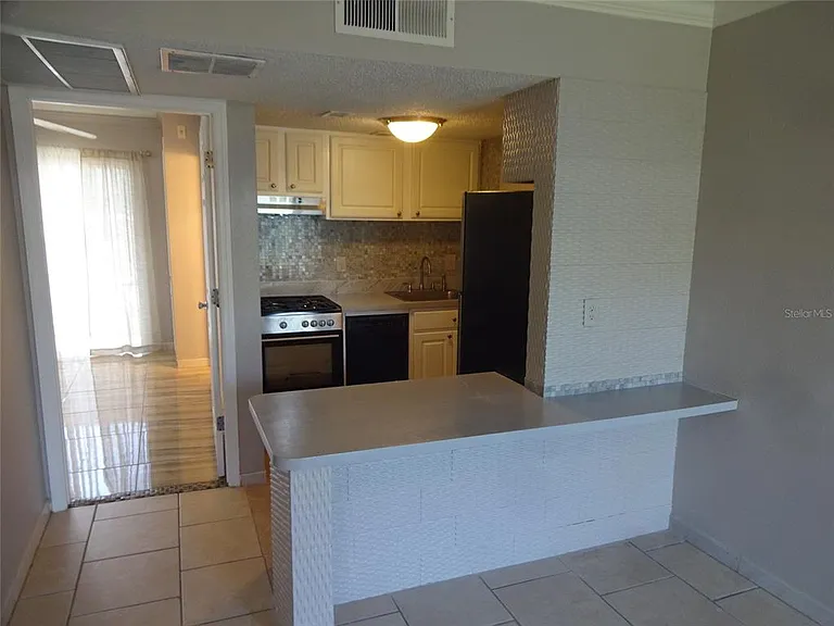 123 Blue Point Way #100 — Photo 7