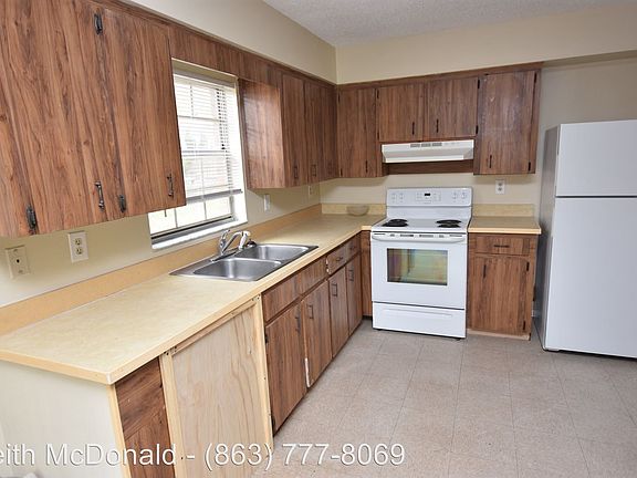 2nd image of 712 E Garden St APT 4