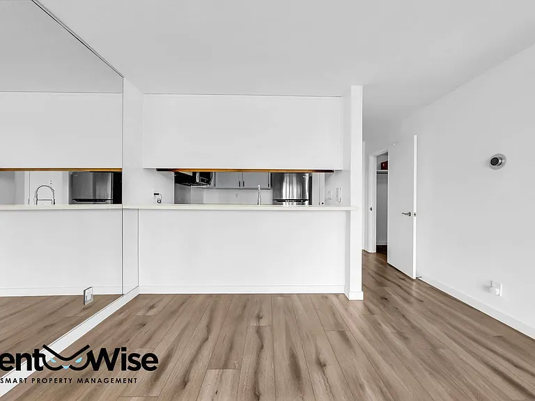 900 Bush St #519 — Photo 8