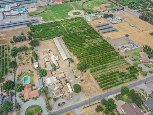 17805 Elm Rd, Morgan Hill, CA 95037