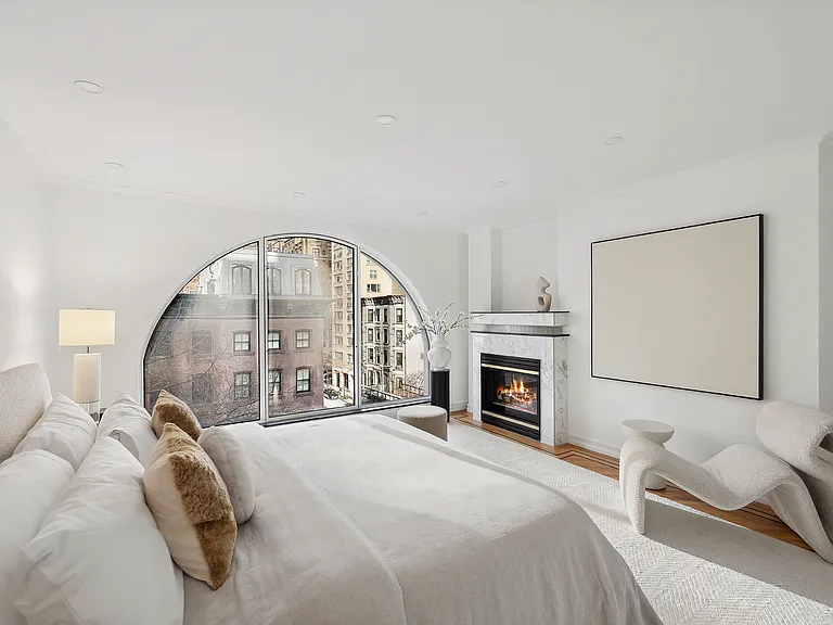 132 E 36th St #1 — Photo 12