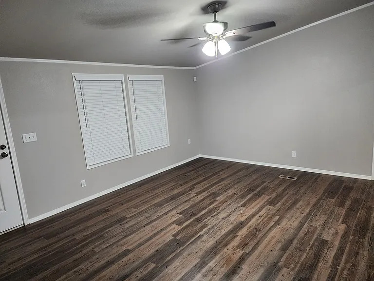 640 Houston St — Photo 7