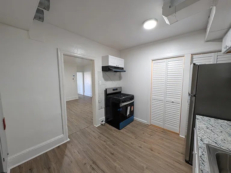 904 Westcoat Pl — Photo 9