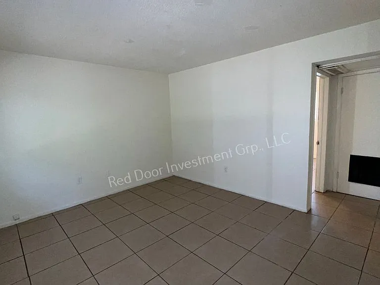 Robinswood — Photo 13