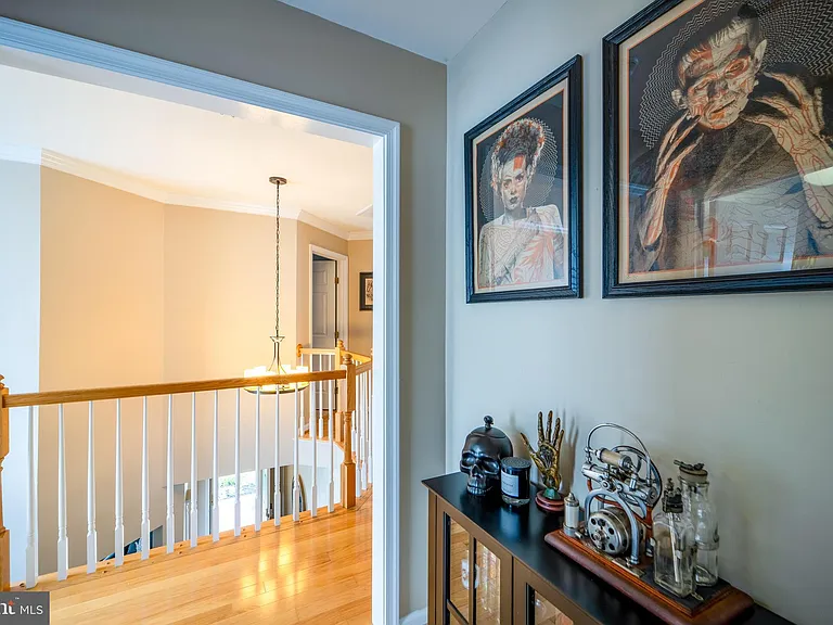 18081 Camdenhurst Dr — Photo 35