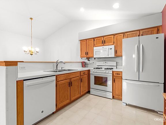 5th image of 840 Havenshire Rd