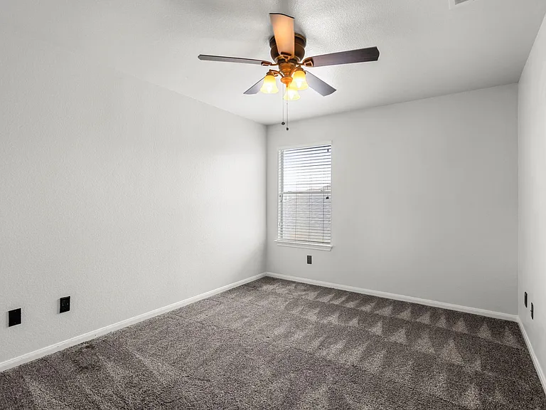 4405 Bandice Ln — Photo 13