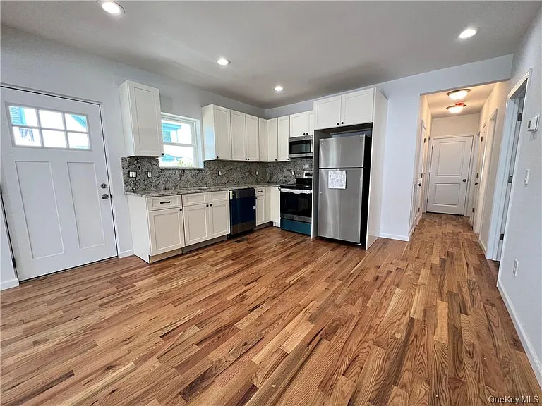 126 Main St #2 — Photo 2