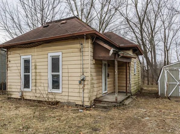 271 S 5th St, Noblesville, IN 46060