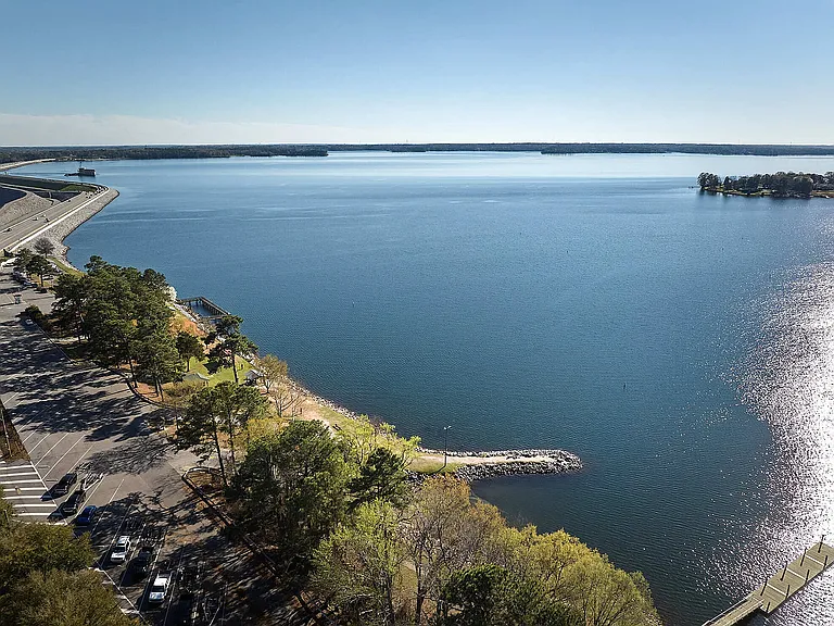 Station at Lake Murray — Photo 59
