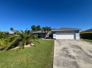 203 Kamal Pkwy, Cape Coral, FL 33904