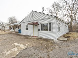 104 Ardsley Rd, Walbridge, OH 43465