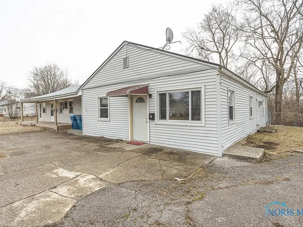 104 Ardsley Rd, Walbridge, OH 43465