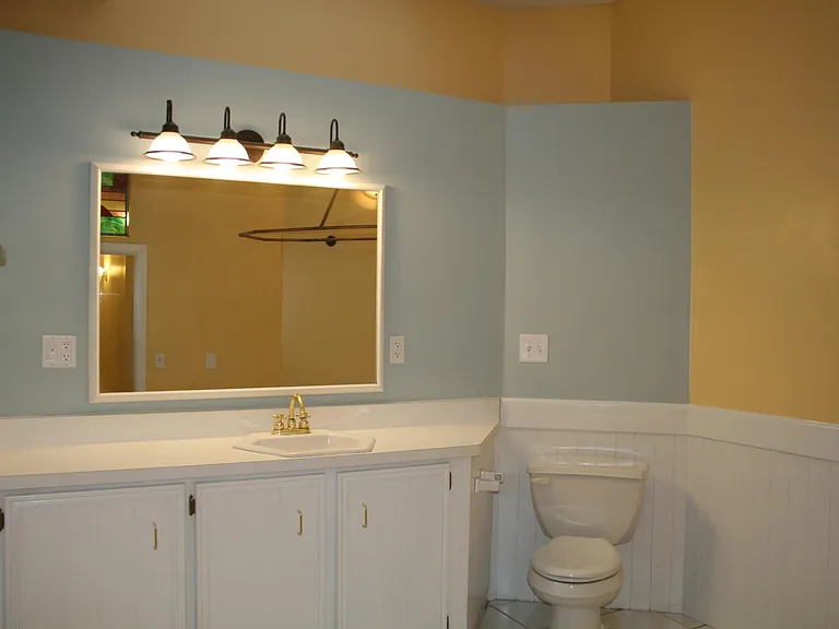514 E State St #1 — Photo 12