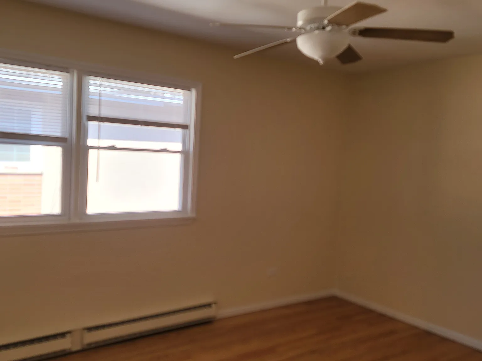 3 bed, 1.5 bath, 1268 sqft, $1,800 — Photo 4