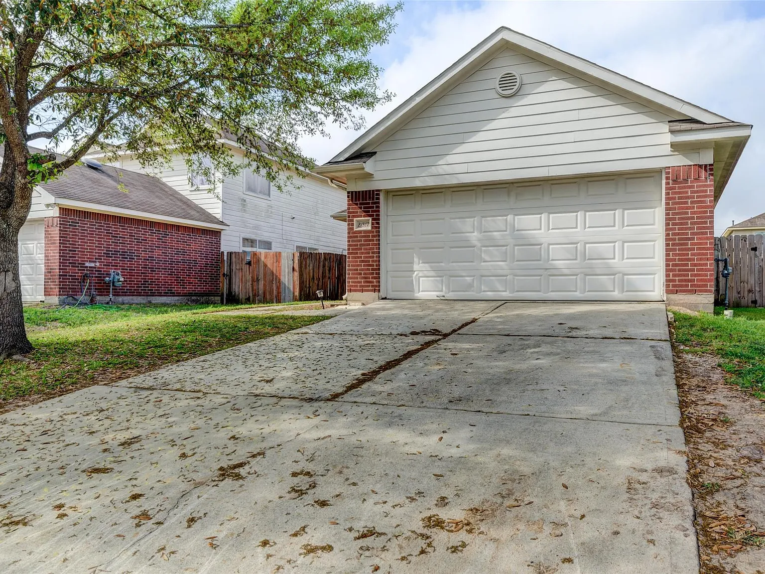 4 bed, 2.0 bath, 1335 sqft, $1,795 — Photo 3
