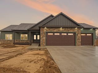 69868 Sherman Rd, Edwardsburg, MI 49112