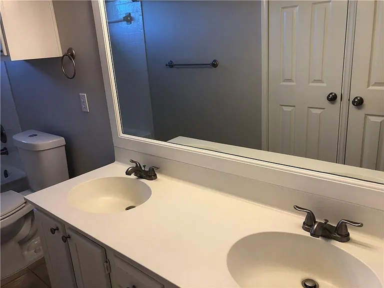 13200 Amasia Dr — Photo 20