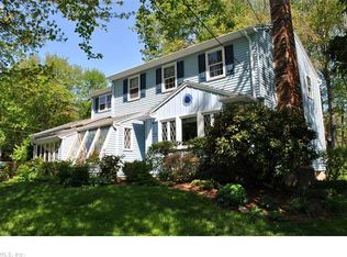 50 Lovers Ln, Bristol, CT 06010