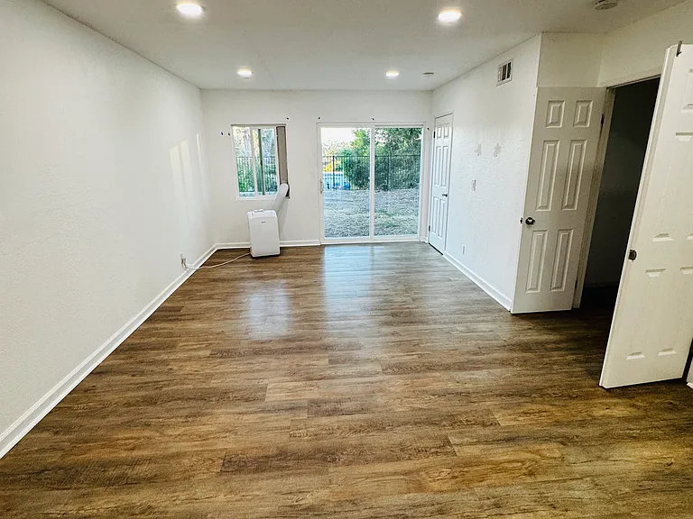 641 Adobe Cir — Photo 27
