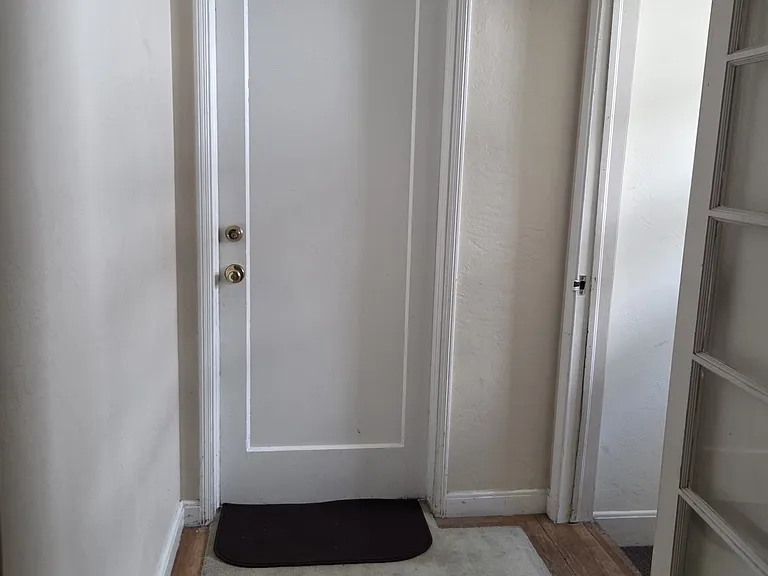 1051 Castro St #1 — Photo 15