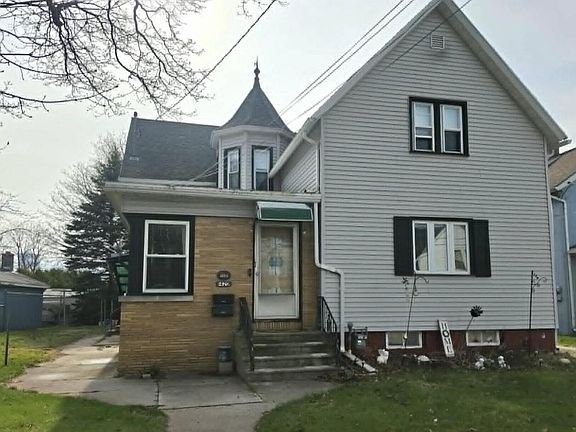 2nd image of 1420 Hawthorne AVENUE