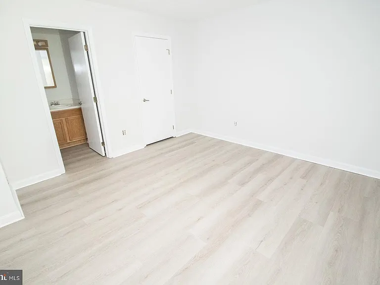 44792 Locust Ridge Ct #850 — Photo 22