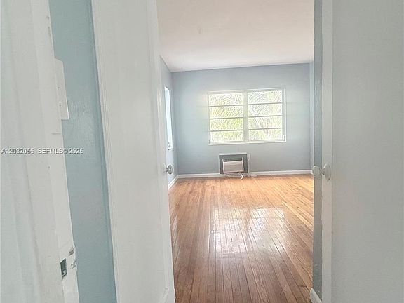 5th image of 1730 Marseille Dr APT 4