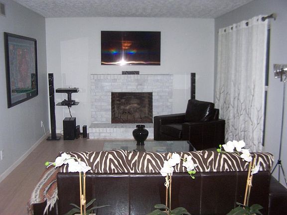 4th image of 5027 Grassland Dr