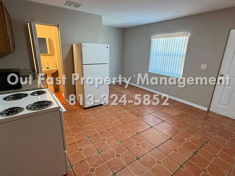 9718 N Nebraska Ave #1 — Photo 7