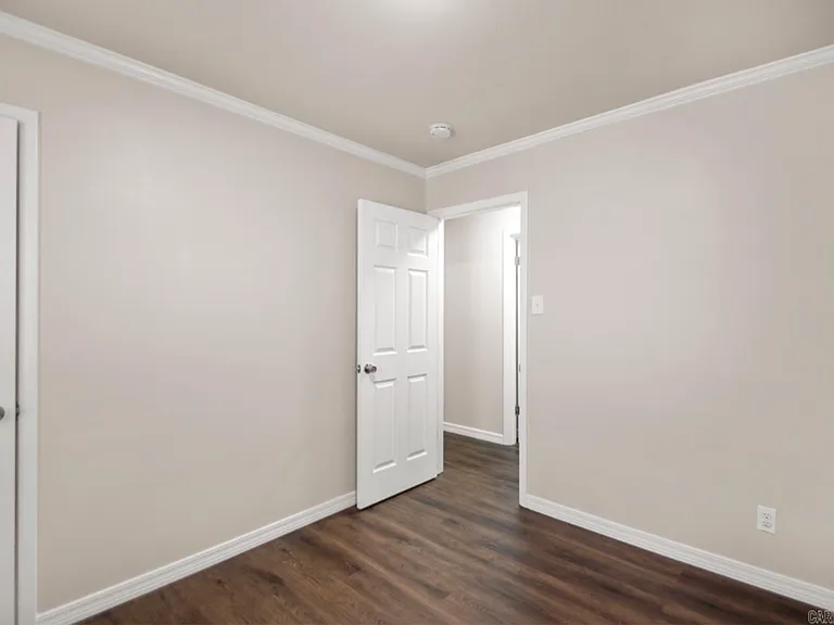 4704 N Cypress St — Photo 8
