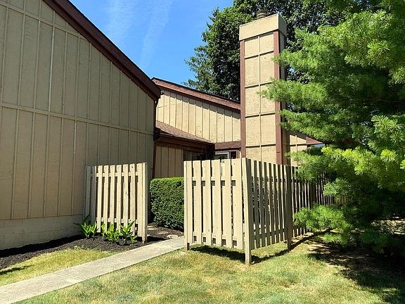 4th image of 4844 Hewn Timber Ln #17