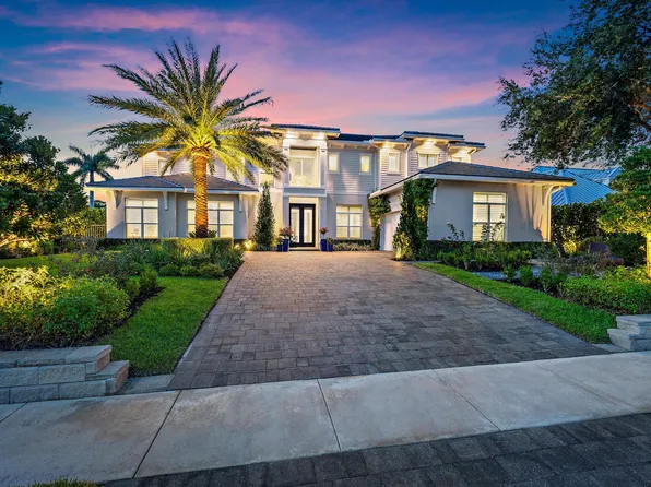 2169 Driftwood Circle, Palm Beach Gardens, FL 33410