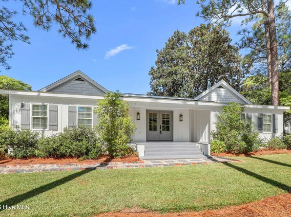 215 S Grape Street, Pinebluff, NC 28373