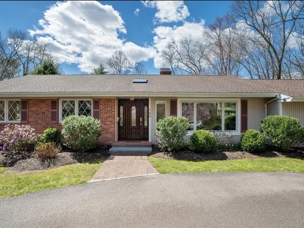 144 Academy Dr, Longmeadow, MA 01106