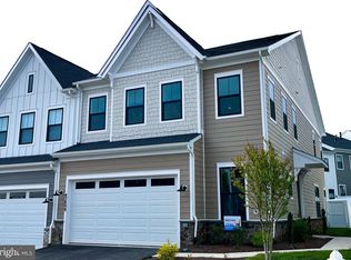 9376 Crestview Ridge Dr, Bristow, VA 20136