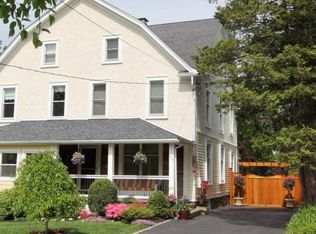 417 W Beechtree Ln, Wayne, PA 19087