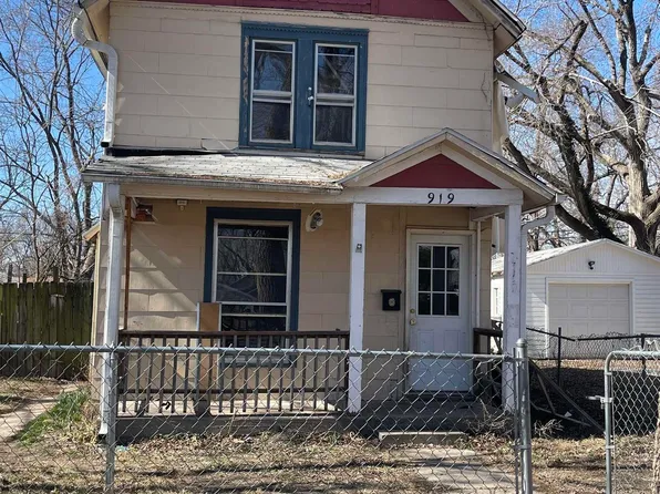 919 NE Winfield Ave, Topeka, KS 66616