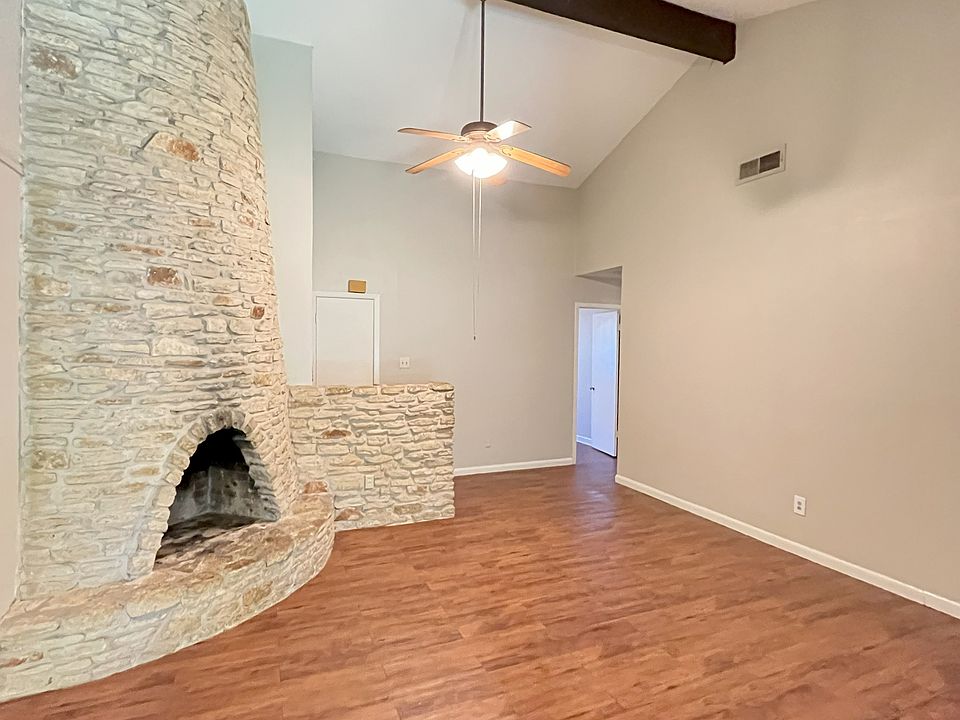 1st image of 1205-B Glenda Dr