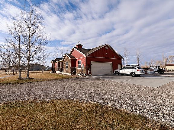 4th image of 3375 E 163 N