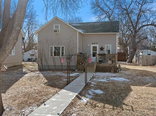 407 Hudson Ave, Marshall, MN 56258