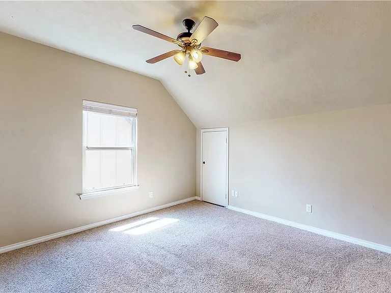 3414 Cullen Trl — Photo 18