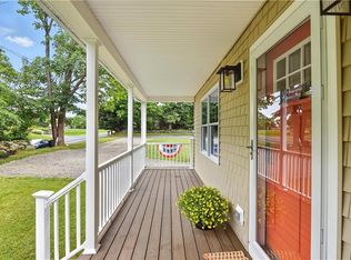 107 Pottersville Rd, Little Compton, RI 02837
