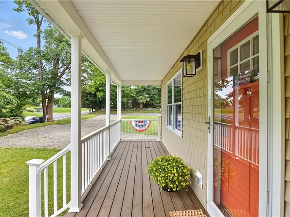 107 Pottersville Rd, Little Compton, RI 02837