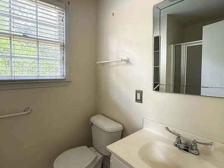318 Fairwood Ct — Photo 19