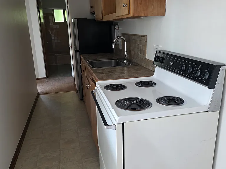 426 14th Ave E #17 — Photo 3
